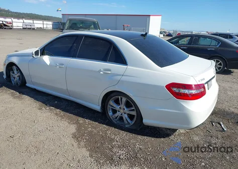 2013 Mercedes-Benz E 350 z USA, uszkodzony, nr VIN WDDHF5KB2DA746193